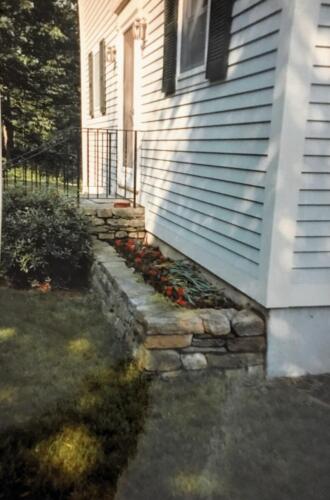 Fieldstone Planter