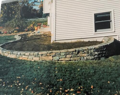 Fieldstone Planter