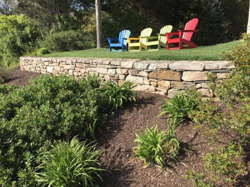 Field stone retaining wall