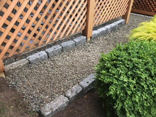 Cobblestone edging